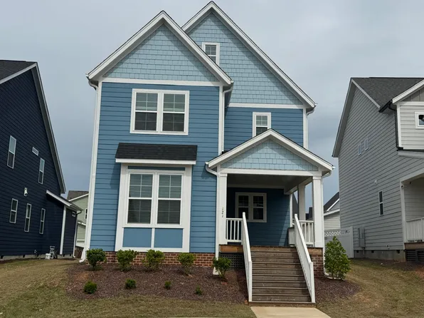 121 Broadwater Dr, Wake Forest, NC 27587