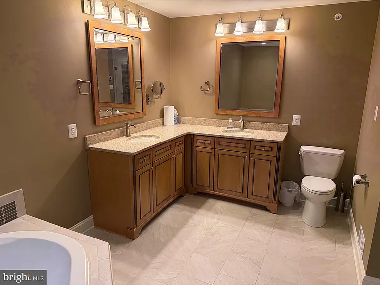 615 Strandhill Ct — Photo 13