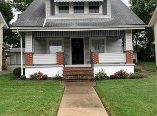 35 20th St SW, Barberton, OH 44203