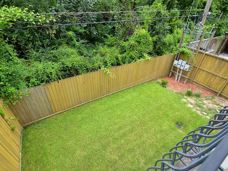 4609 Floyd St #B — Photo 8