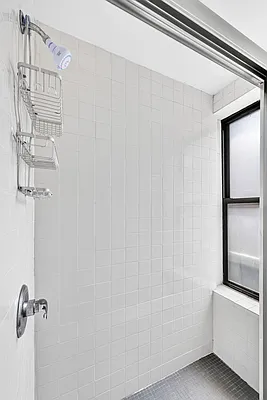 Bathroom, photo 2