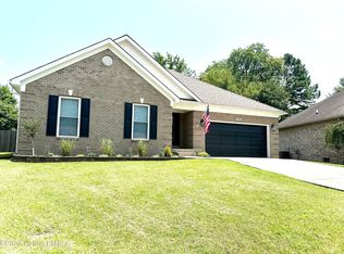 7703 Kenbrook Pl, Louisville, KY 40258