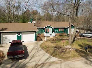N2390 Alpine Dr, Wautoma, WI 54982