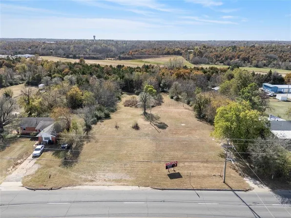12560 NE 23rd St, Nicoma Park, OK 73066