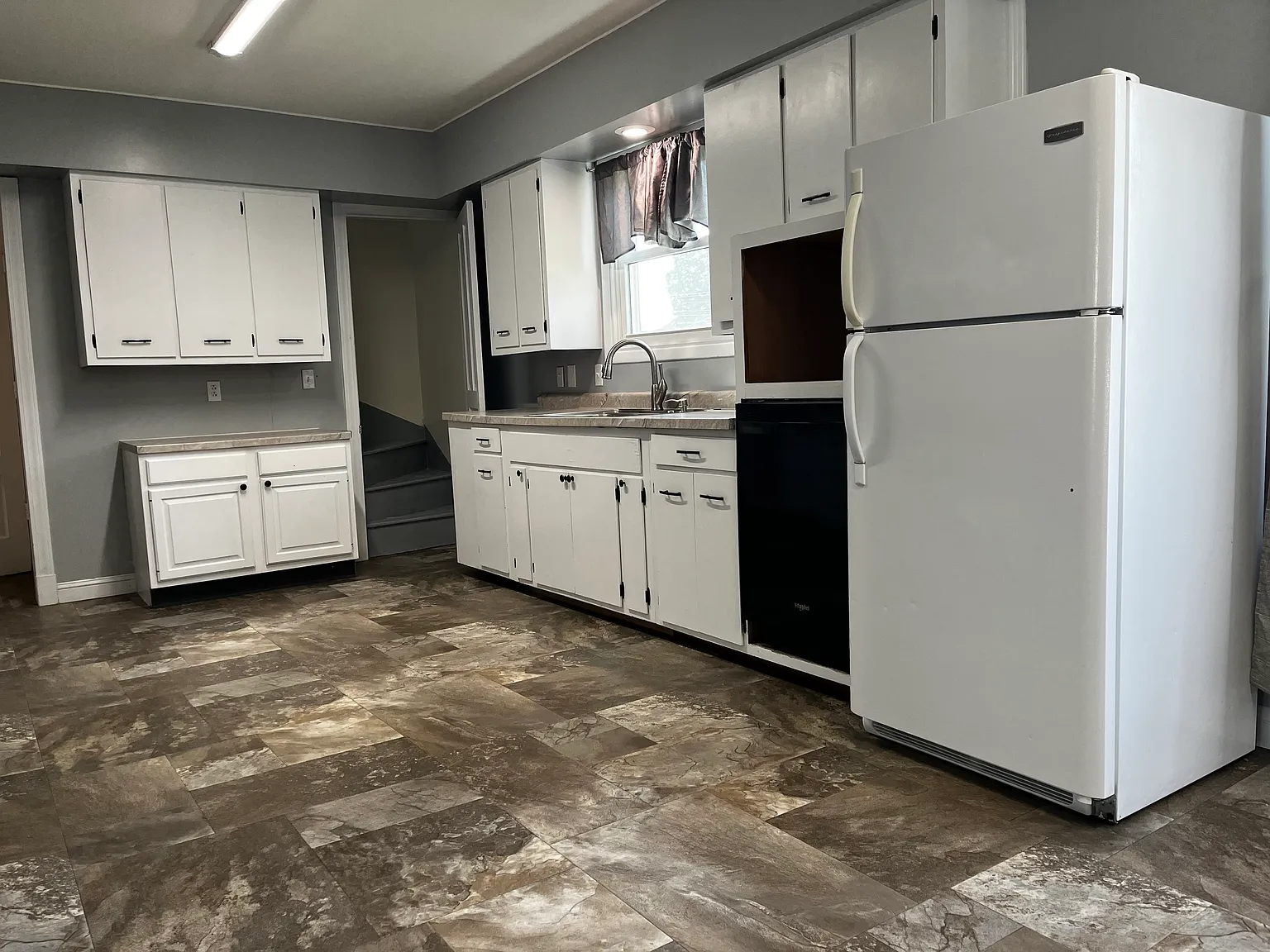 4 bed, 1659 sqft, $1,700 — Photo 2