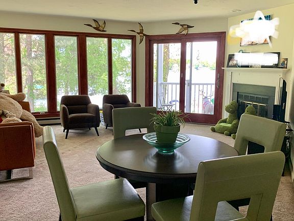 Main level Livingroom