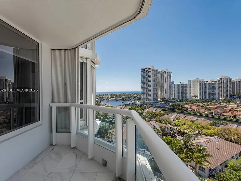 21055 Yacht Club Dr #1409 — Photo 29