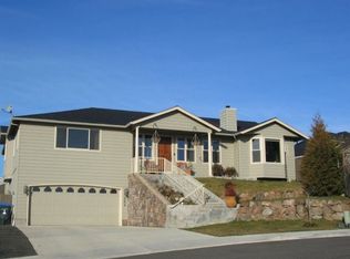 525 Winston Ct, Eagle Pt, OR 97524