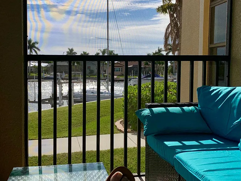 Chilling out on the Lanai.