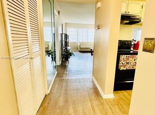 330 SE 2nd St APT 204G, Hallandale, FL 33009