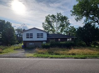 6060 Lakewood Rd, Ravenna, OH 44266