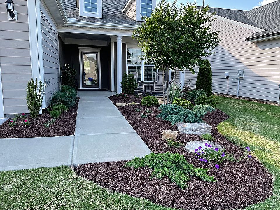 1st image of 2404 Bloomsbury Manor Dr