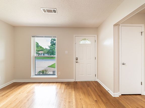 5th image of 1213 Trellis Dr