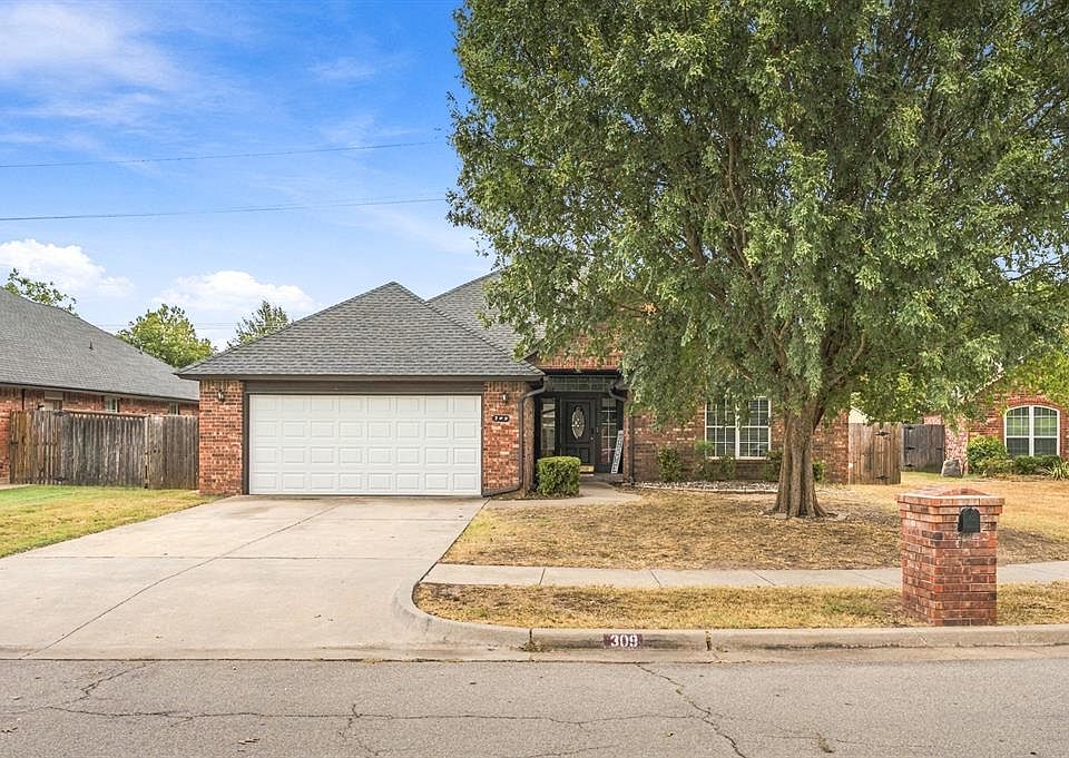 1st image of 309 Winston Dr