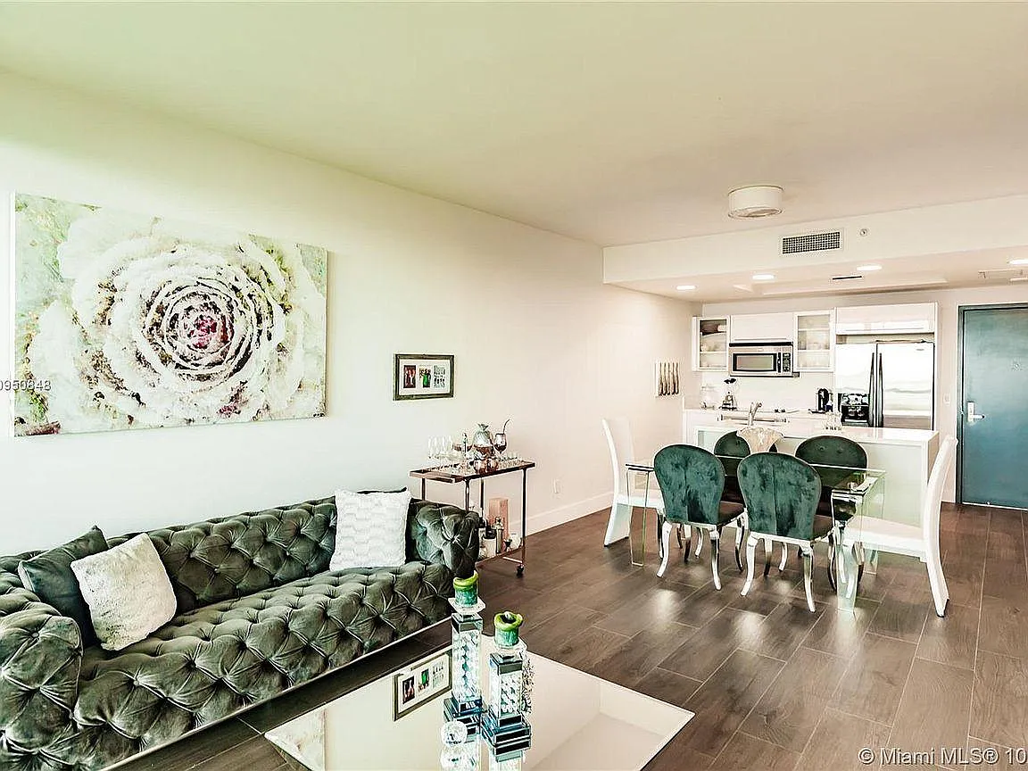 1 bed, 843 sqft, $2,500 — Photo 3