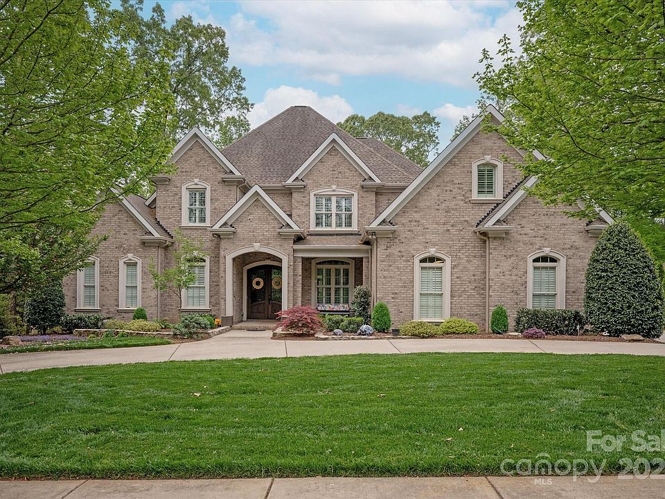 1st image of 947 Wessington Manor Ln