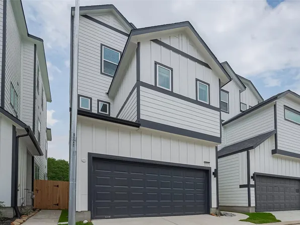 8913 Grovner Pl, Houston, TX 77055