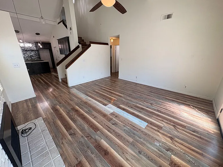 2212 N Edison St — Photo 6