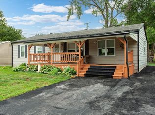 16109 E 17th St S, Independence, MO 64050