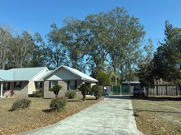 2nd image of 1217 Pine Cir