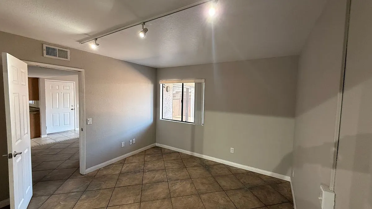 1 bed, 1.0 bath, 604 sqft, $1,700 — Photo 4