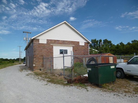 3rd image of 20834 Torrence Ave