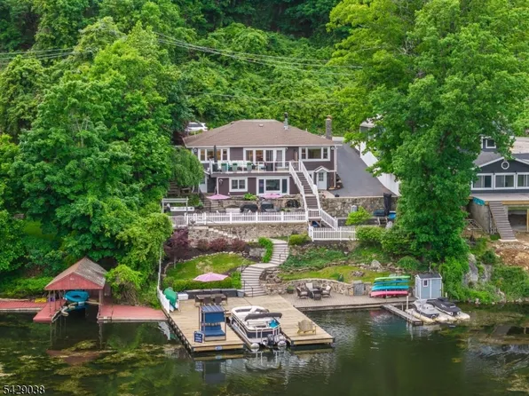 235 Hudson Ave, Hopatcong Boro, NJ 07843
