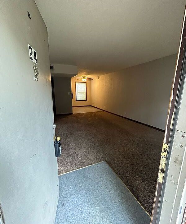 1st image of 2406 Whitegate Dr APT 24