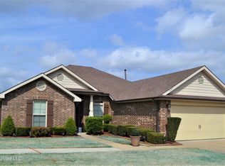 7647 Brierfield Dr, Southaven, MS 38672