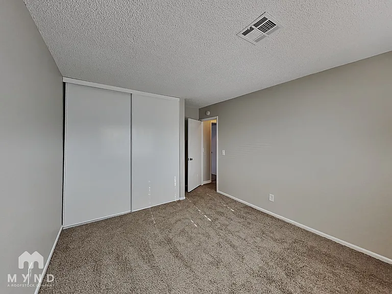 261 Queen Marie Ct — Photo 13