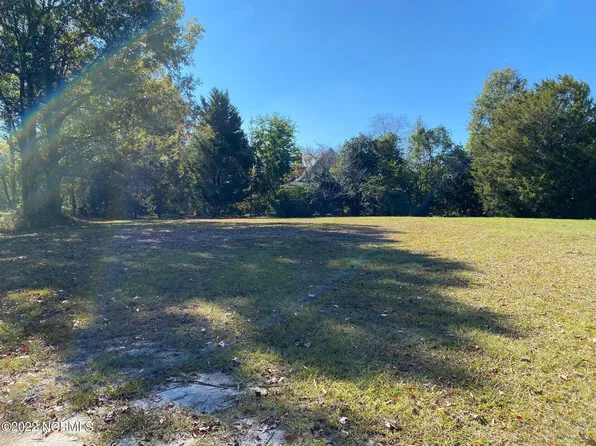 208 N Lakes Drive, Whiteville, NC 28472