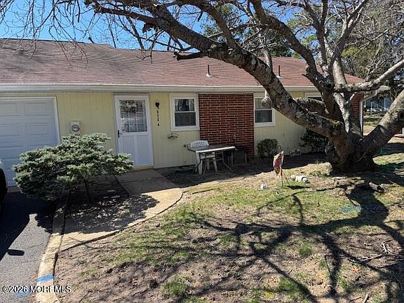 2nd image of 522A Thornbury Court