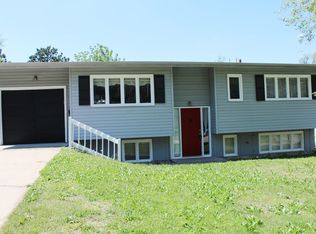 3543 SW Twilight Dr, Topeka, KS 66614