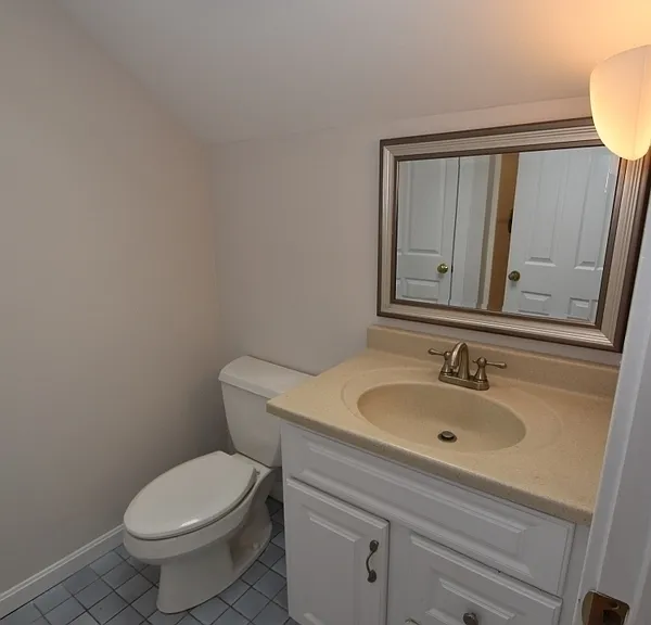 33 Glen Ave — Photo 15