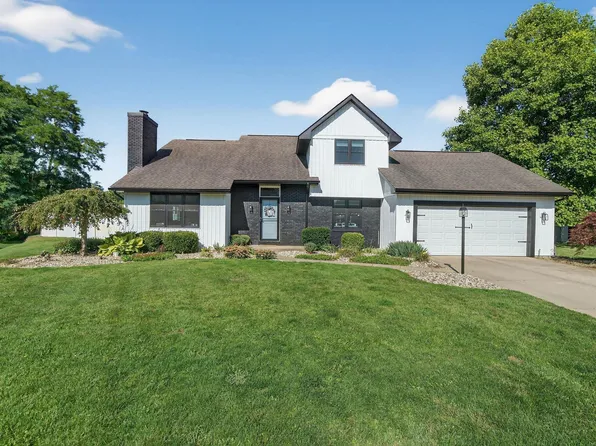 11693 Black Friars Ln, Mishawaka, IN 46545