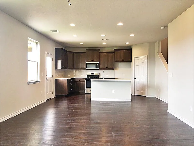 11816 Offlay Dr — Photo 7