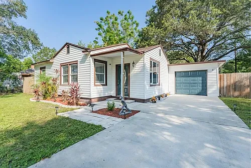 2533 48th Ave N Photo 1