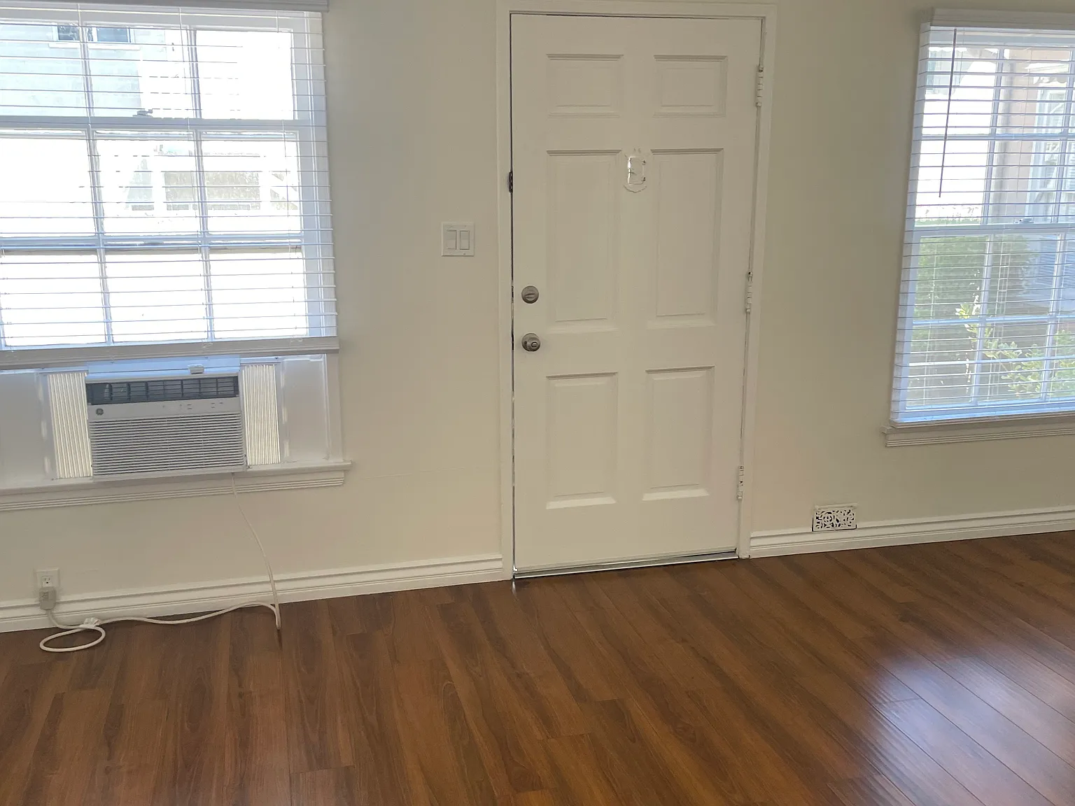 1 bed, $1,900 — Photo 2