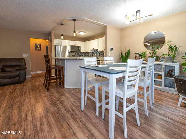 808 Daffodil Drive, Jackson, NJ 08527