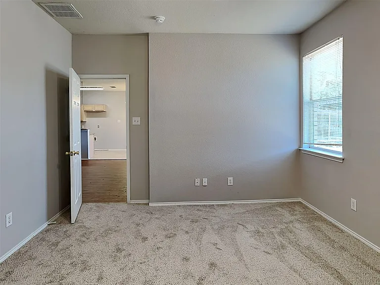 9940 Blue Bell Dr — Photo 8