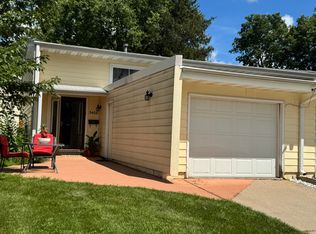 3408 Harcourt Dr, Ames, IA 50010