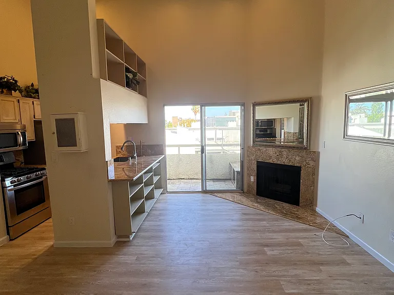 10960 Ashton Ave #409 — Photo 15