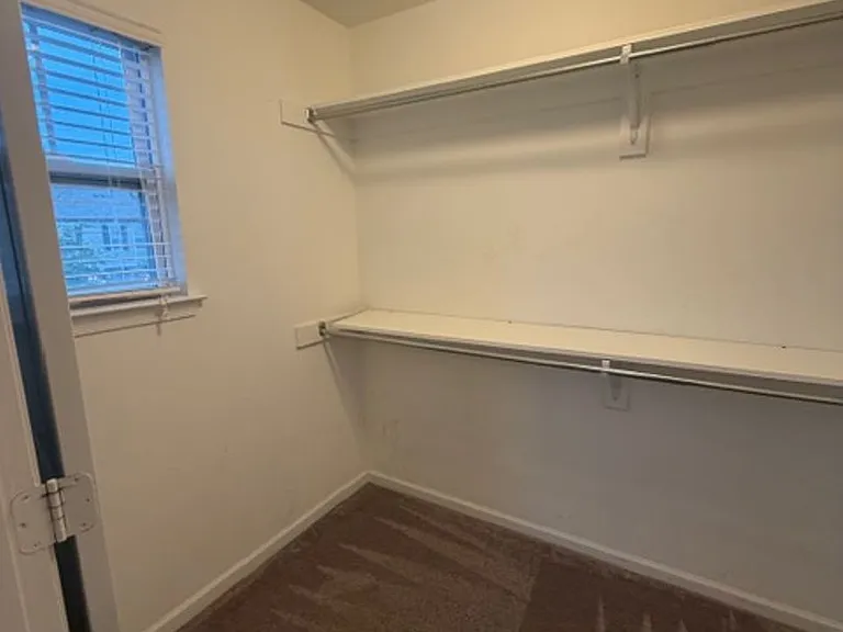 1609 Apsley Ct — Photo 47
