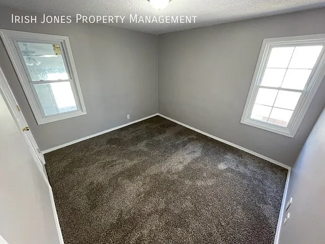 33 Tillotson Pl — Photo 11