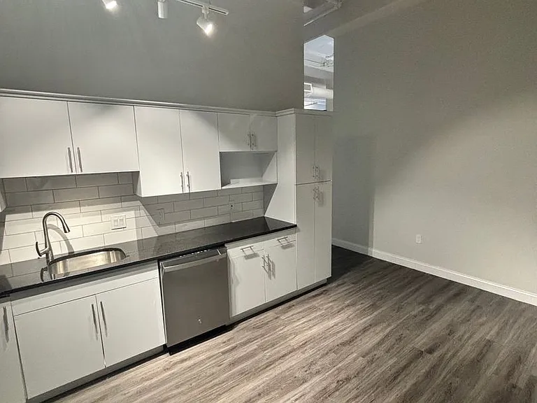 24 Mount Vernon Apartments — Photo 48