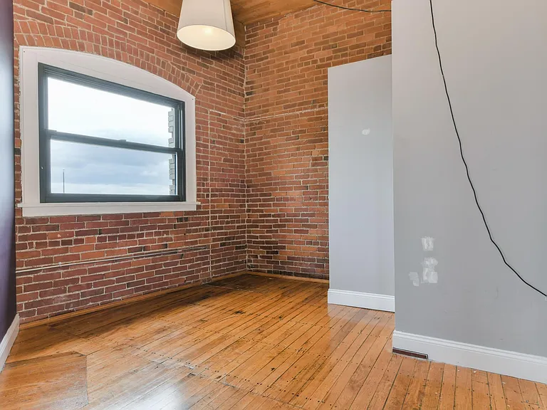 244 Brighton Ave #406 — Photo 9