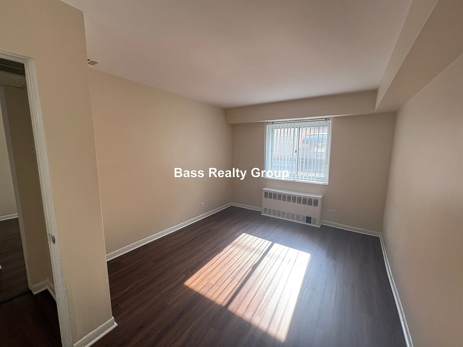 2 bed, 1.0 bath, $1,850 — Photo 4