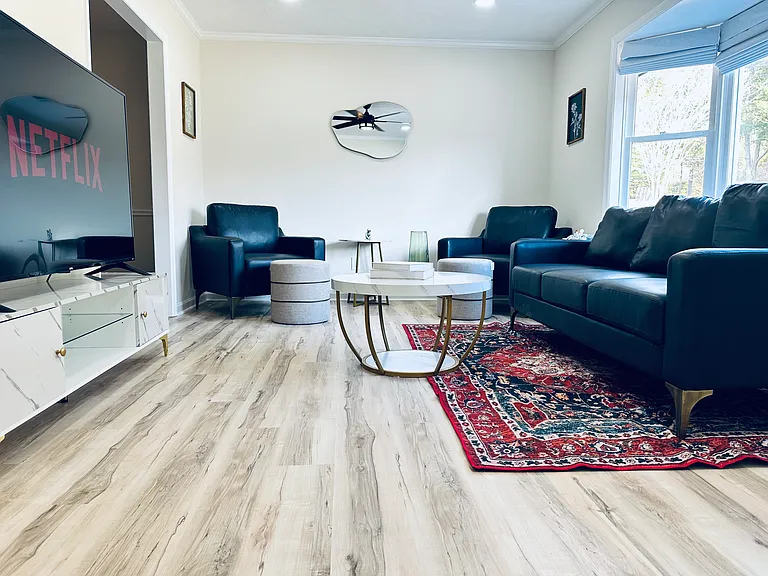 1521 Alamo Dr — Photo 1