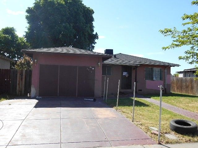 1st image of 2214 Somerset Dr