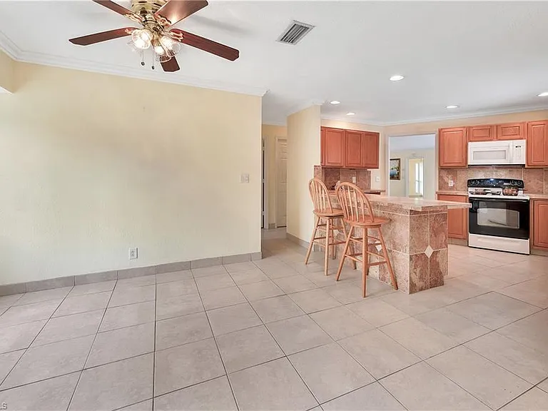639 S Pompano Dr — Photo 30